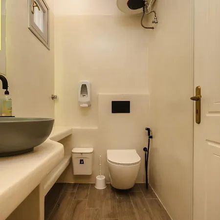 Exclusive * Naxos City