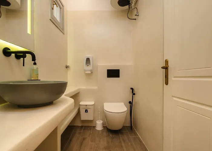 Exclusive * Naxos City