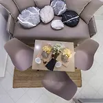 Exclusive شقة