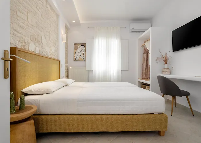 Exclusive * Naxos City